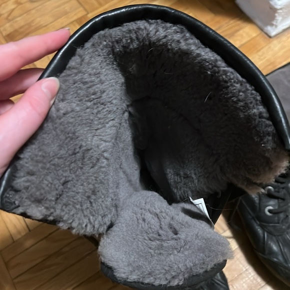 Ugg Tall Adirondack Boots - Picture 5 of 6